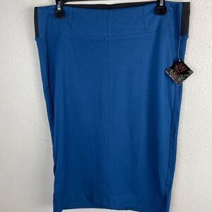 NWT JW Styles Blue and Black Skirt Size M